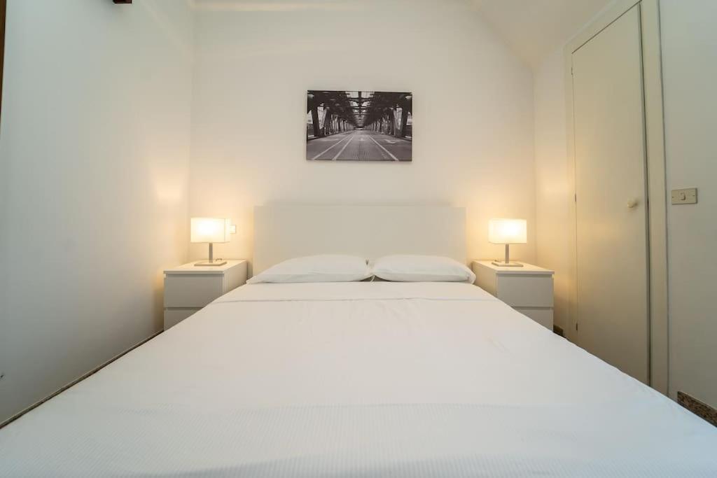 5 Giornate Apt Con Terrazzo E Garage Privato 밀라노 외부 사진