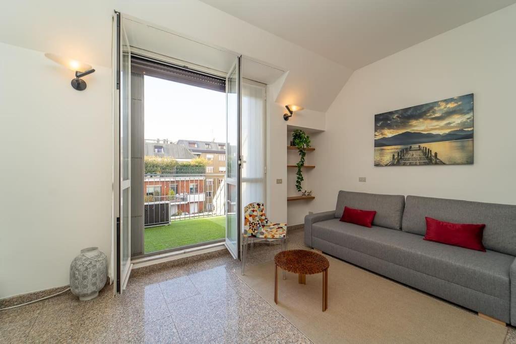 5 Giornate Apt Con Terrazzo E Garage Privato 밀라노 외부 사진